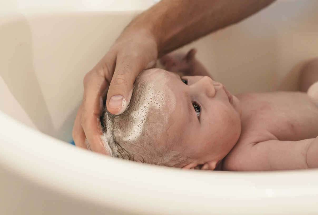 Kúpanie novorodenca vo vaničke u vás doma