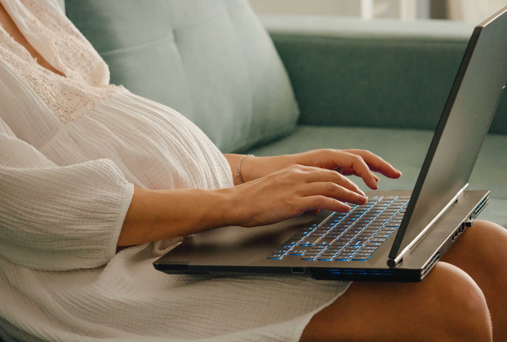 Tehotenské, materská, otcovské, rodičovský príspevok